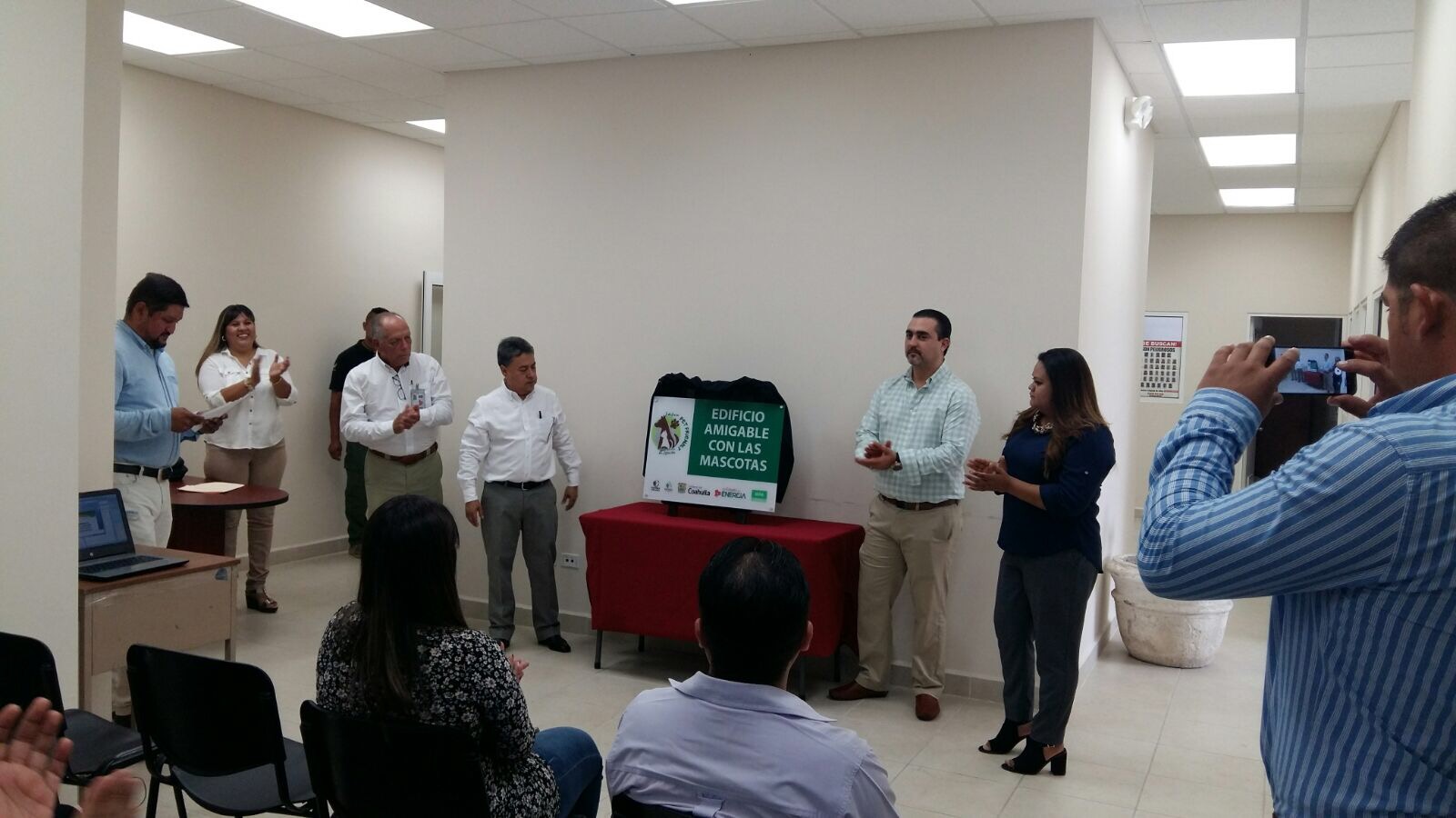 Nombran edificio de la PGJE en Acuña amigable con los animales