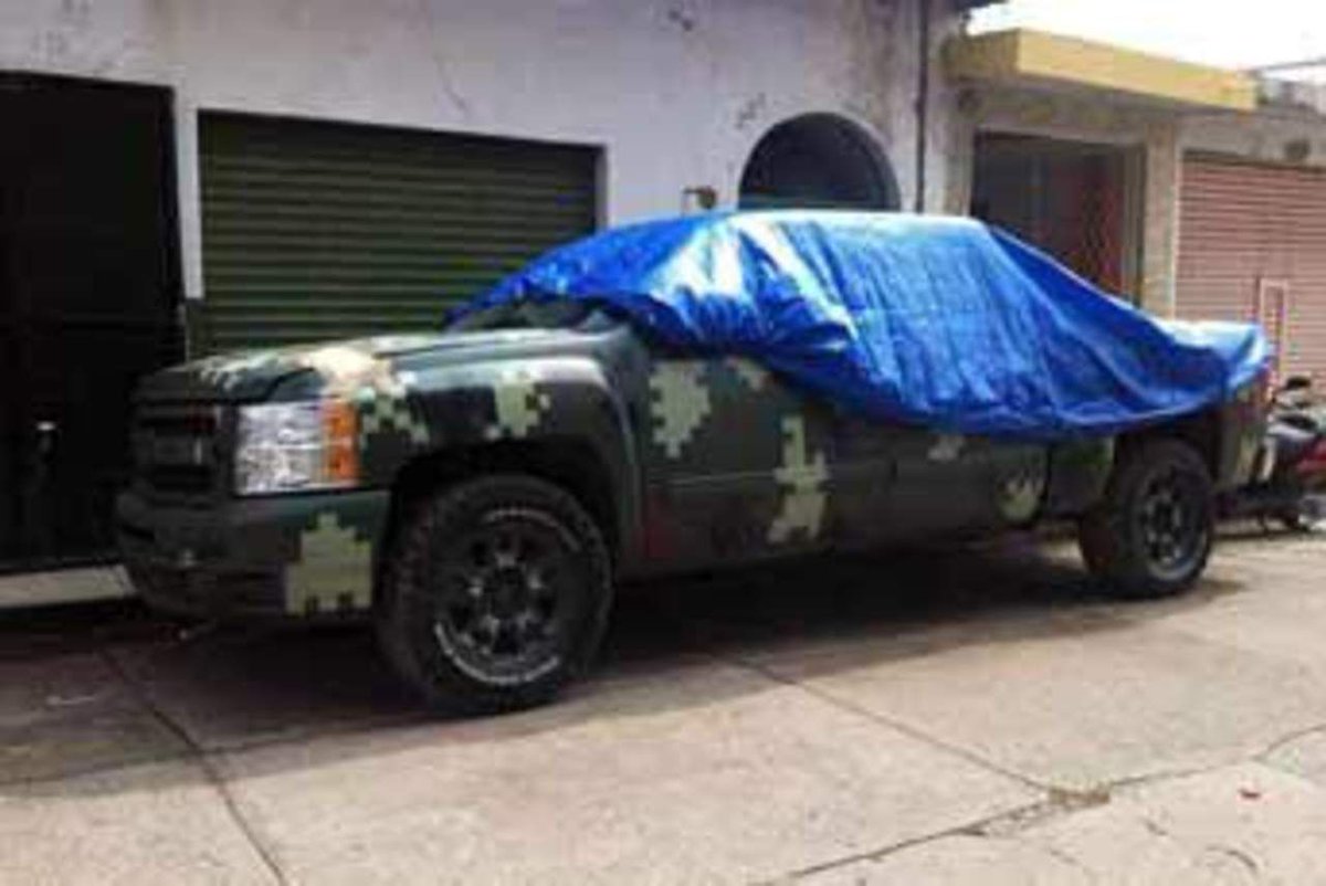 Aseguran camioneta militar apócrifa en Tamaulipas