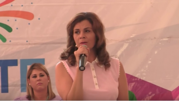 Primera dama de Zacatecas llama “sicarios” a estudiantes, luego se disculpa