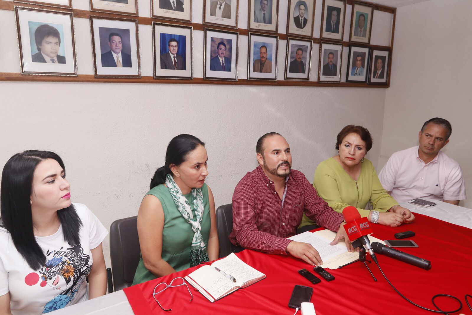 Diputadas federales descalifican <br>quejas de Lenin Pérez