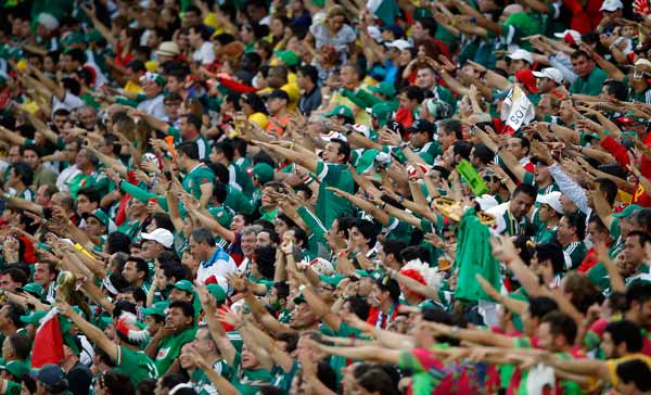 FIFA advierte nuevamente por gritos homofóbicos