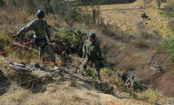 Hallan cuerpos de otros 2 militares desaparecidos en Guerrero