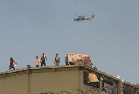 Reos protestan en el penal de Topo Chico;se registran disturbios