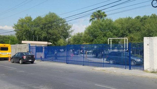 Hieren a menor afuera de escuela en Guadalupe