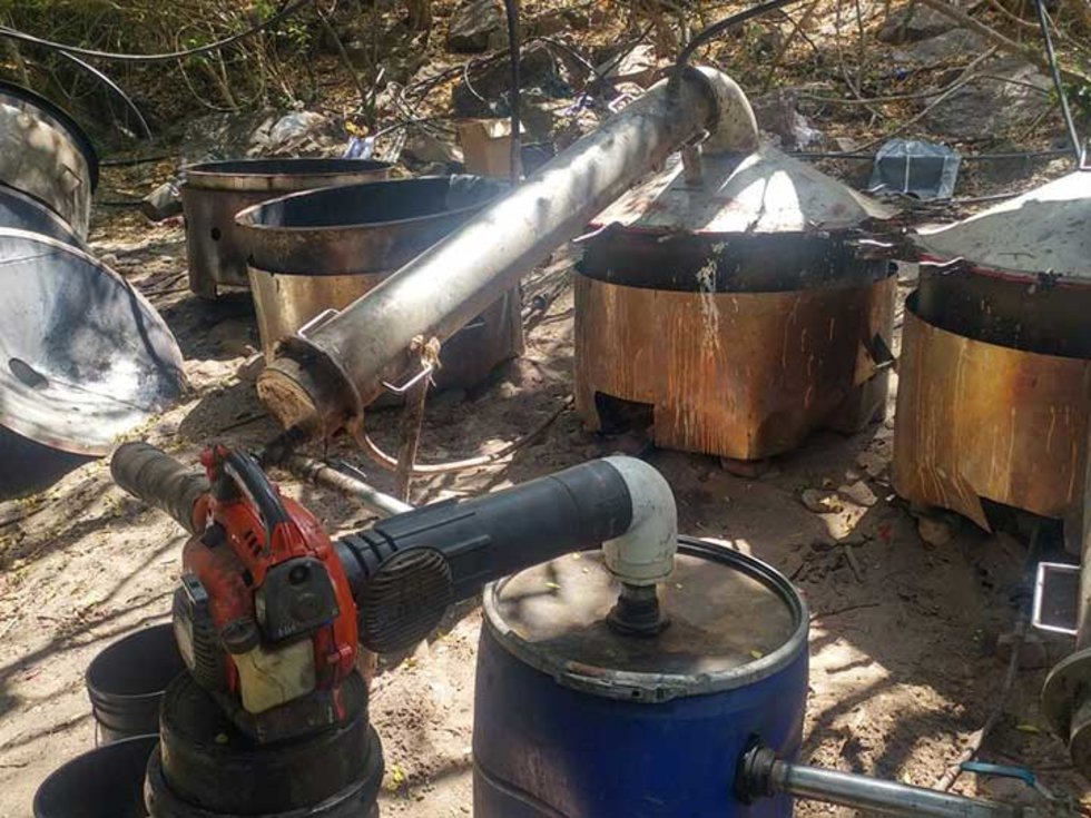 Desmantelan narcolaboratorio en Sinaloa