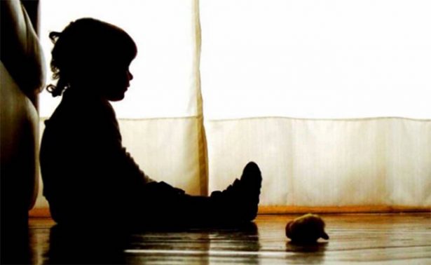 Niños abusan de compañero en primaria