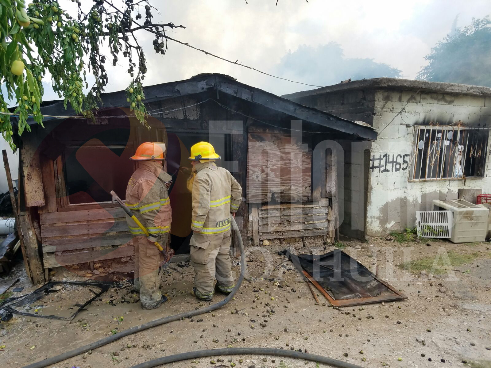Drogadicto le quema su casa en Acuña