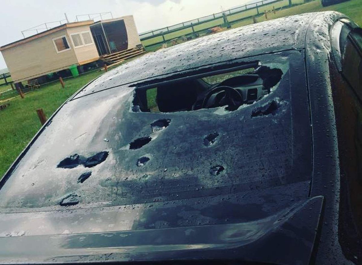 Caen granizos enormes ocasionando graves daños en Siberia