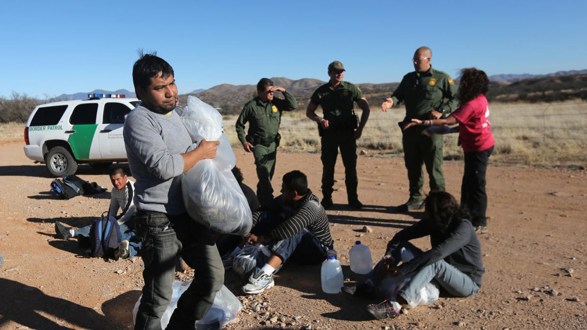 Encuentran restos de 81 personas en el desierto del sur de Arizona