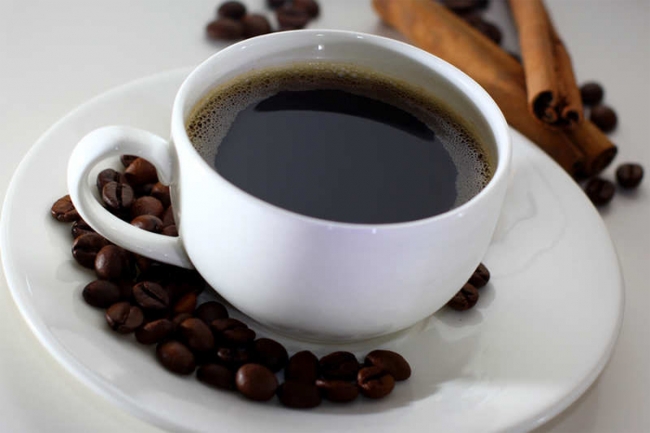 Beber tres tazas de café al día podría proteger y alargar la vida