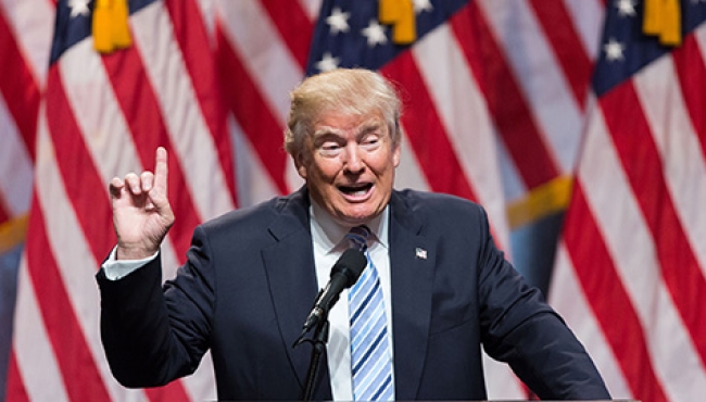 Estadunidenses confían más en la prensa que en Trump: encuesta