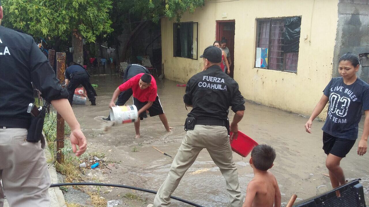 Tras inundaciones en Múzquiz, despliega <br>operativos para apoyar a damnificados
