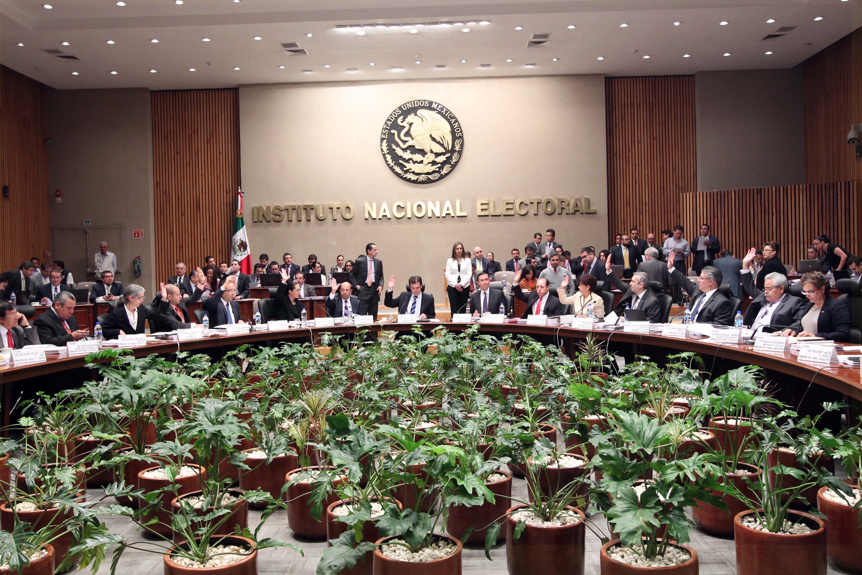 Entregamos en tiempo y forma pruebas <br>de que no se pagó a representantes: PRI