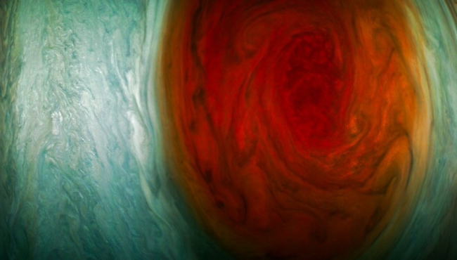 NASA muestra imágenes sobre la gran mancha roja de Júpiter