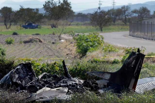 Mueren siete personas en accidente aéreo en Sinaloa