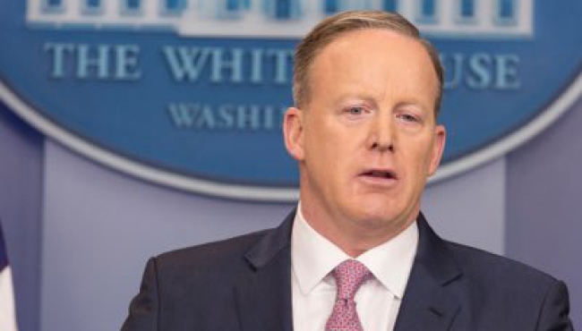 Renuncia jefe de prensa de la Casa Blanca, Sean Spicer