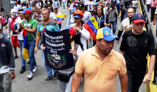 Entra en su segundo día de huelga contra Constituyente de Maduro