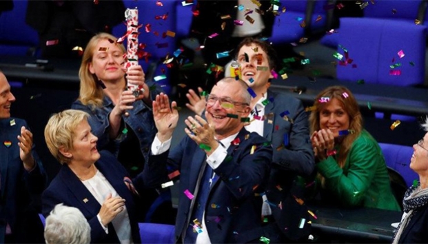 Steinmeier firma la ley de matrimonio homosexual