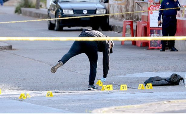 Balean a mujer embarazada, logran salvar al bebé