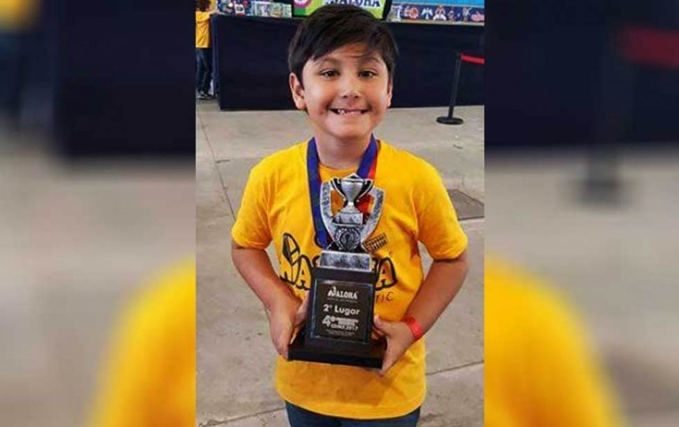 Niño genio tamaulipeco resuelve 70 problemas de cálculo en 3 minutos
