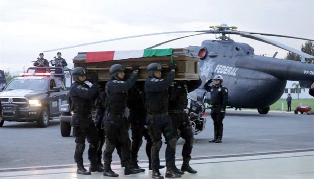 Homenajean a agente caído en Guerrero