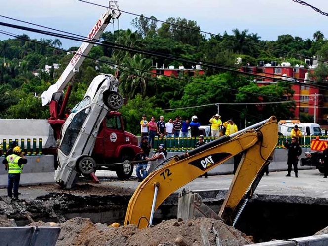 Inicia Fiscalía investigación por homicidio culposo en Paso Express