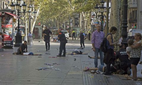 Confirman 13 muertos y más de 50 heridos en atentado en Barcelona
