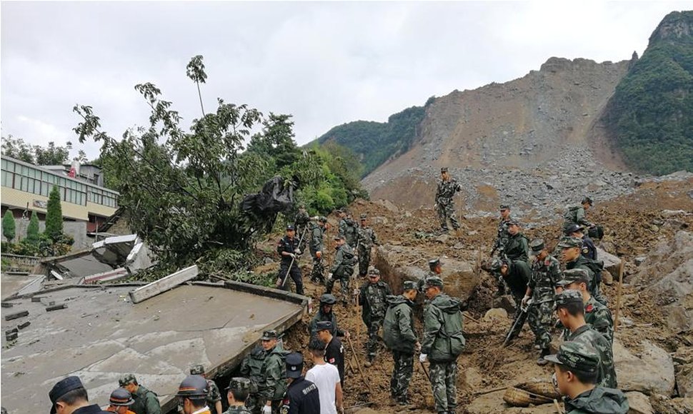 Deslizamiento de tierra en China deja siete muertos y dos heridos