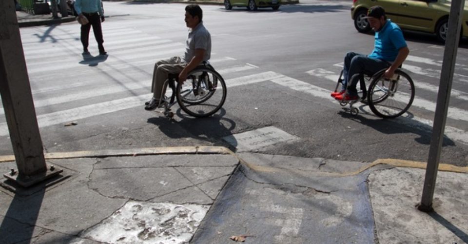 Requieren personas con discapacidad acceso a diversos servicios