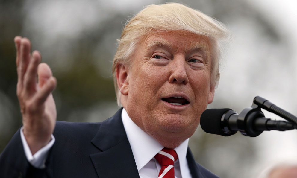 Disminuye apoyo a Trump al cumplir 200 días de gobierno