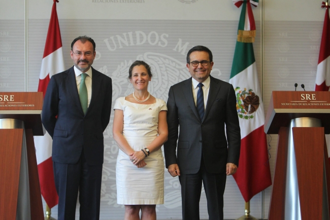 Encuentro México-Canadá un día antes de renegociar el TLCAN