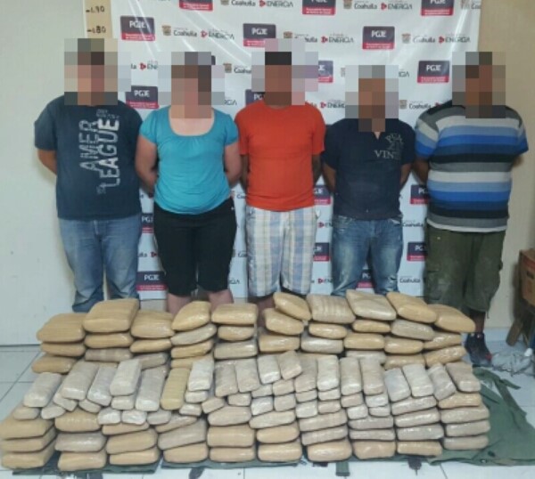 Elementos de la PGJE detienen en PN a 5 sujetos con 130 kilogramos de marihuana