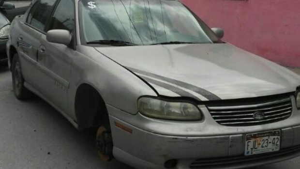 Elementos de la PGJE localizan vehículos con reporte de robo en Coahuila