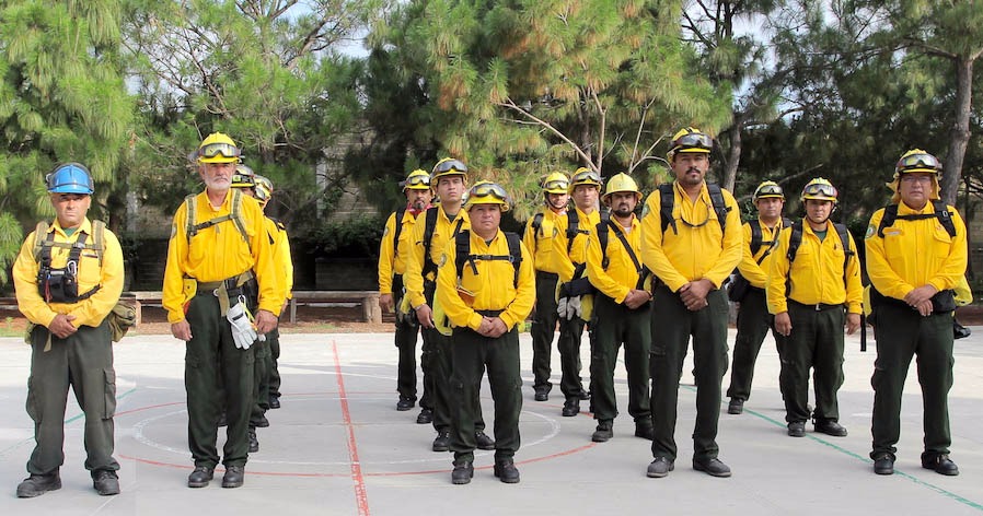 Tercer grupo de mexicanos apoyará combate a incendios en Canadá