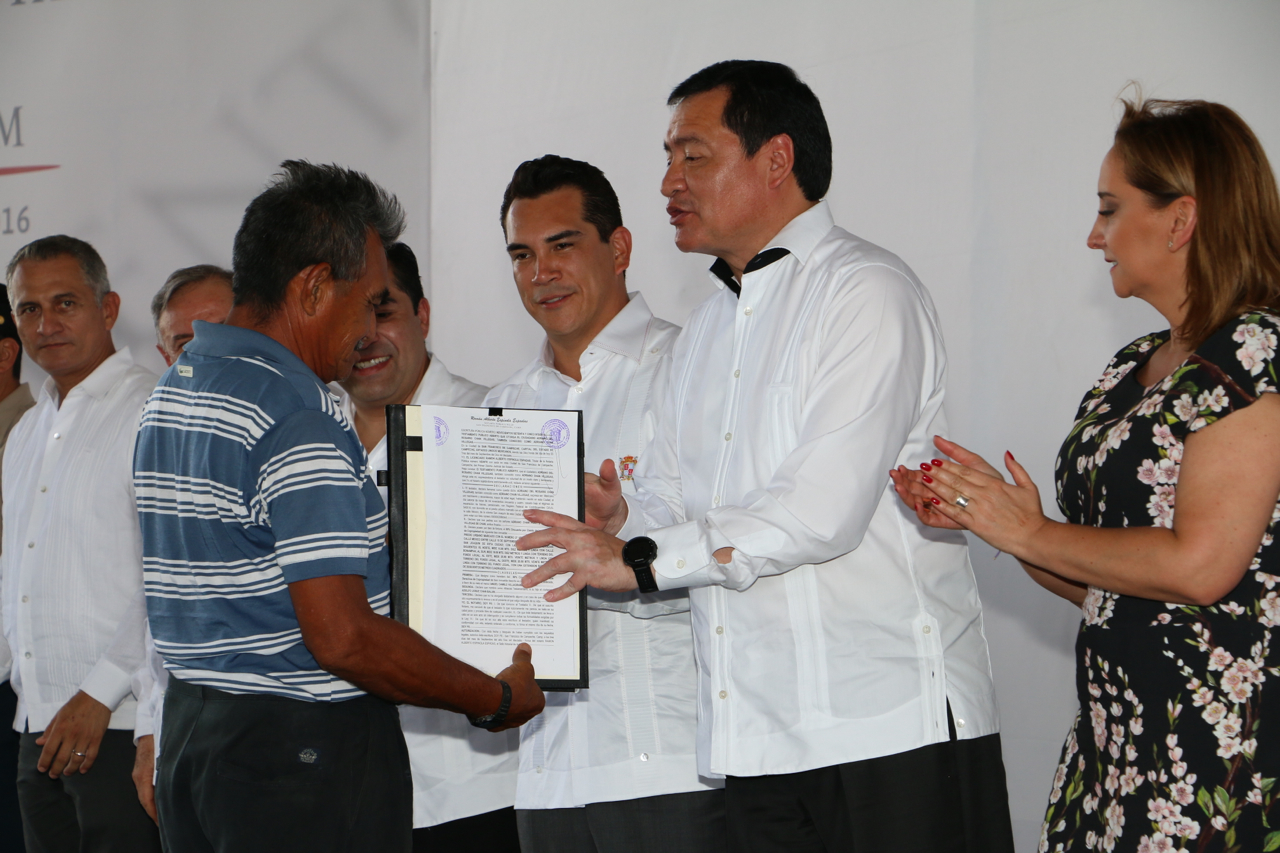 Osorio Chong pone en marcha la campaña Septiembre, mes del testamento