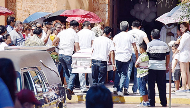 Dan último adiós a Camila en Monclova