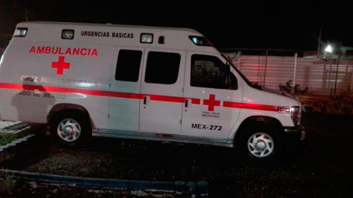 Lanzan a mujer de auto en movimiento en Monterrey