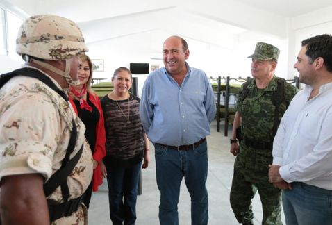 Escuela militarizada de Piedra Negras inició labores