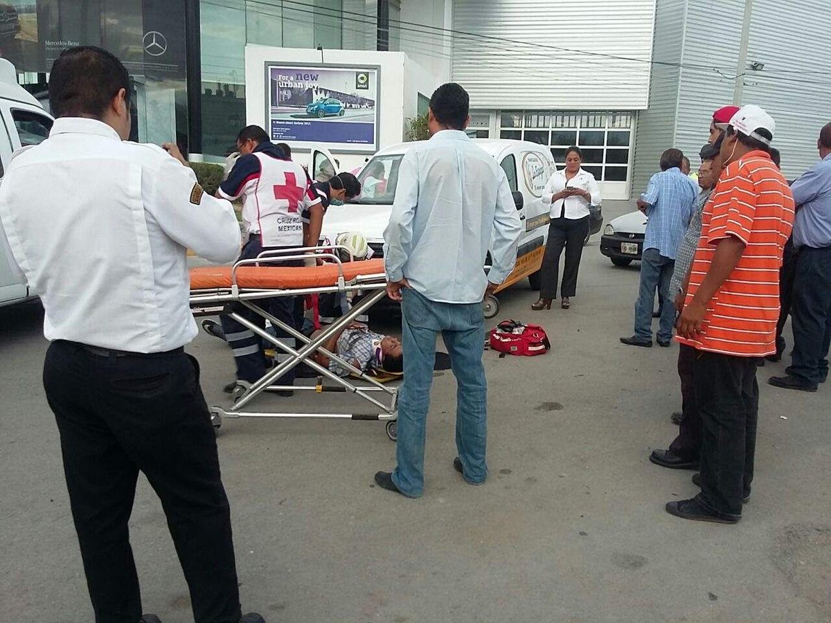 Mujer atropella a su ex esposo en Torreón