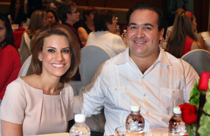 Congelan cuentas de esposa de Javier Duarte