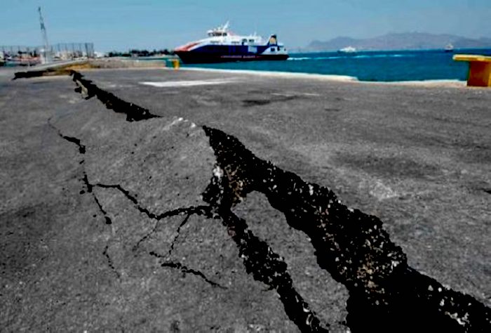 Fuerte sismo sacude Turquía