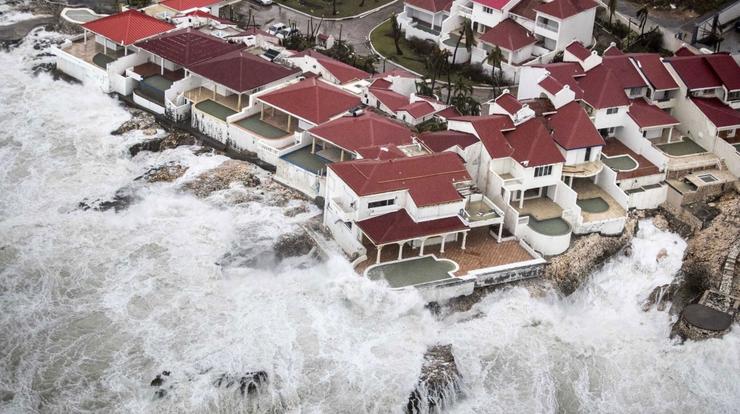 Irma continúa con su paso demoledor por el Caribe hacia Florida