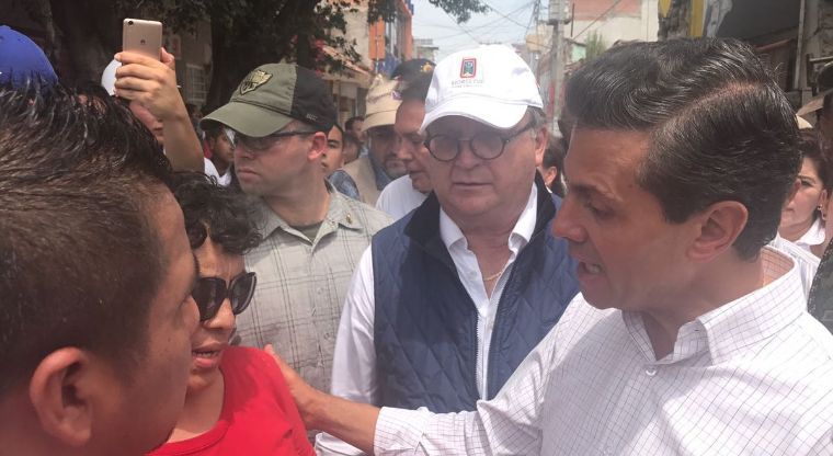 Peña Nieto recorre calles de municipio de Jojutla, Morelos