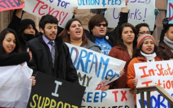 El muro debe ser parte del acuerdo migratorio para “soñadores” Trump