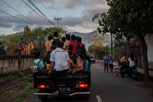 135 mil evacuados suman ya en Bali ante una inminente erupción volcánica