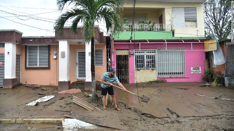 Devastación ‘apocalíptica’ en Puerto Rico; poca ayuda a la vista