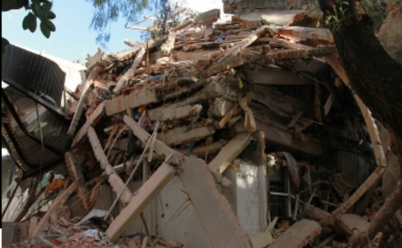 Elementos jaliscienses apoyan en búsqueda de víctimas en Morelos