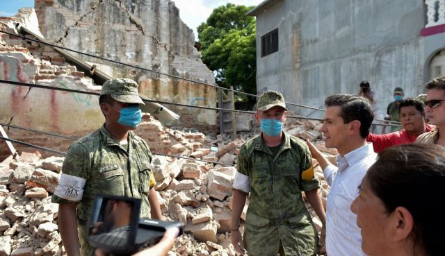 No permitan lucro con la tragedia, pide Peña Nieto a la población