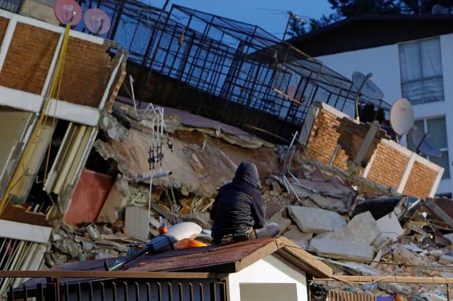 Lamenta Guatemala tragedia en México y ofrece ayuda