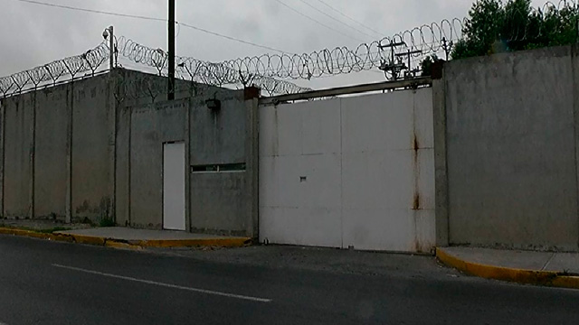 Arrojan bolsas con droga al Tutelar de Menores